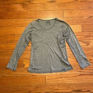 Patagonia capilene cool lightweight long sleeve size small